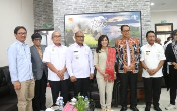 Pj. Gubernur NTT Tekankan Pentingnya Penguatan Akses Telekomunikasi dalam meningkatkan Aksesibilitas Telekomunikasi