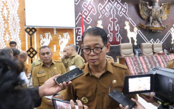 Pj. Gubernur NTT Koordinasi Langkah Mitigasi Erupsi Gunung Lewotobi Laki-Laki
