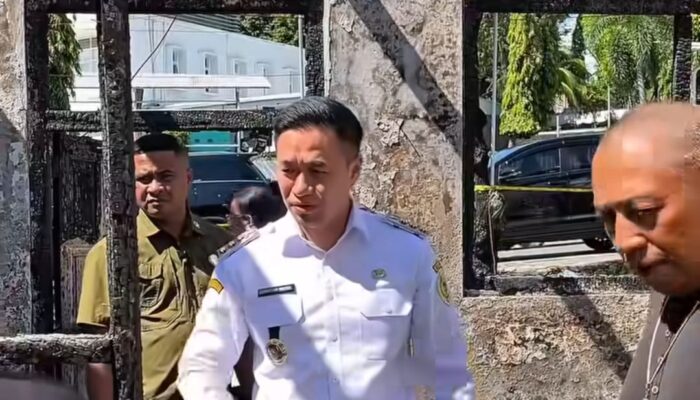 Kunjungi Keluarga Korban Kebakaran di Fontein, Wali Kota Kupang : Saya Cukup Prihatin dengan Kejadian ini