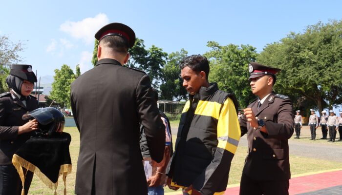 Peringati Hari Sumpah Pemuda Ke 97, Polres Ende Bersinergi dengan Ojol dan Buruh Jadi Pelopor Kamtimbmas