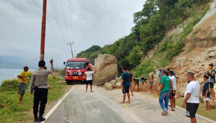 Jalur Trans Flores Ende-Bajawa Sempat Lumpuh, Polisi dan Warga Bergerak Cepat