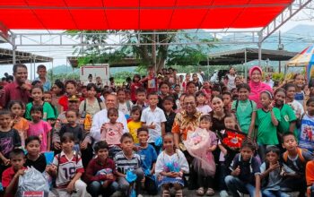 Jelang Hari Pers Nasional, Bhayangkari Cabang Ende gandeng Wartawan Ende Bersatu Gelar Aksi Berbagi Semangat Belajar bersama Anak Sekami