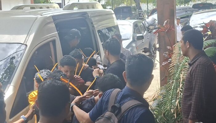 Kasus Pembunuhan Sebastian Bokol Dinyatakan P21, Tujuh Tersangka Resmi Dilimpahkan ke Kejari Kupang