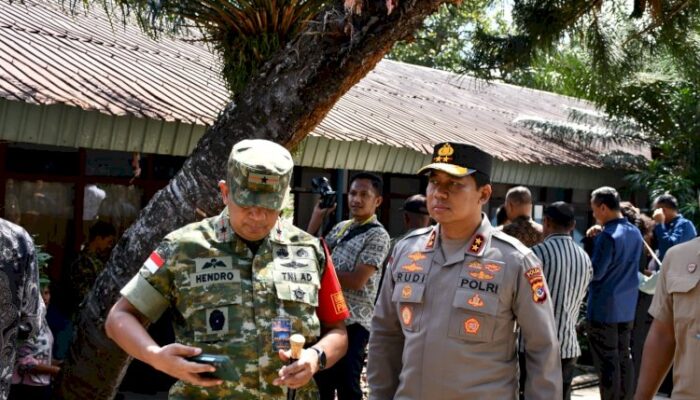 Kapolda NTT Dampingi Wakil Presiden RI Tinjau Program Strategis di Ende, Seluruh Rangkaian Kegiatan Berjalan Aman dan Kondusif