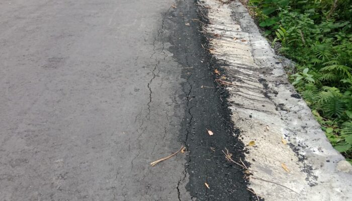 Retakan Muncul pada Area Tambalan Aspal, Kualitas Proyek IJD Ruas Ndona–Aekipa Kembali Disoroti Warga