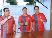 Sambut HUT ke-81 RI, PSMTI Ajak Warga Kupang Jalan Sehat Sambil Bersihkan Pantai Oesapa