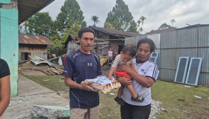 BRI Peduli Salurkan Bantuan Sembako untuk Masyarakat Terdampak Gempa di Flores