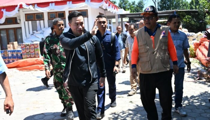 Lima Hari Susuri Flores, Wali Kota Kupang Antar Bantuan hingga Tertahan Erupsi Lewotobi
